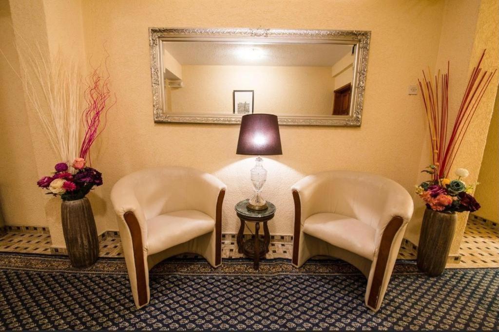 Hotel Ideall Podgorica Bagian luar foto