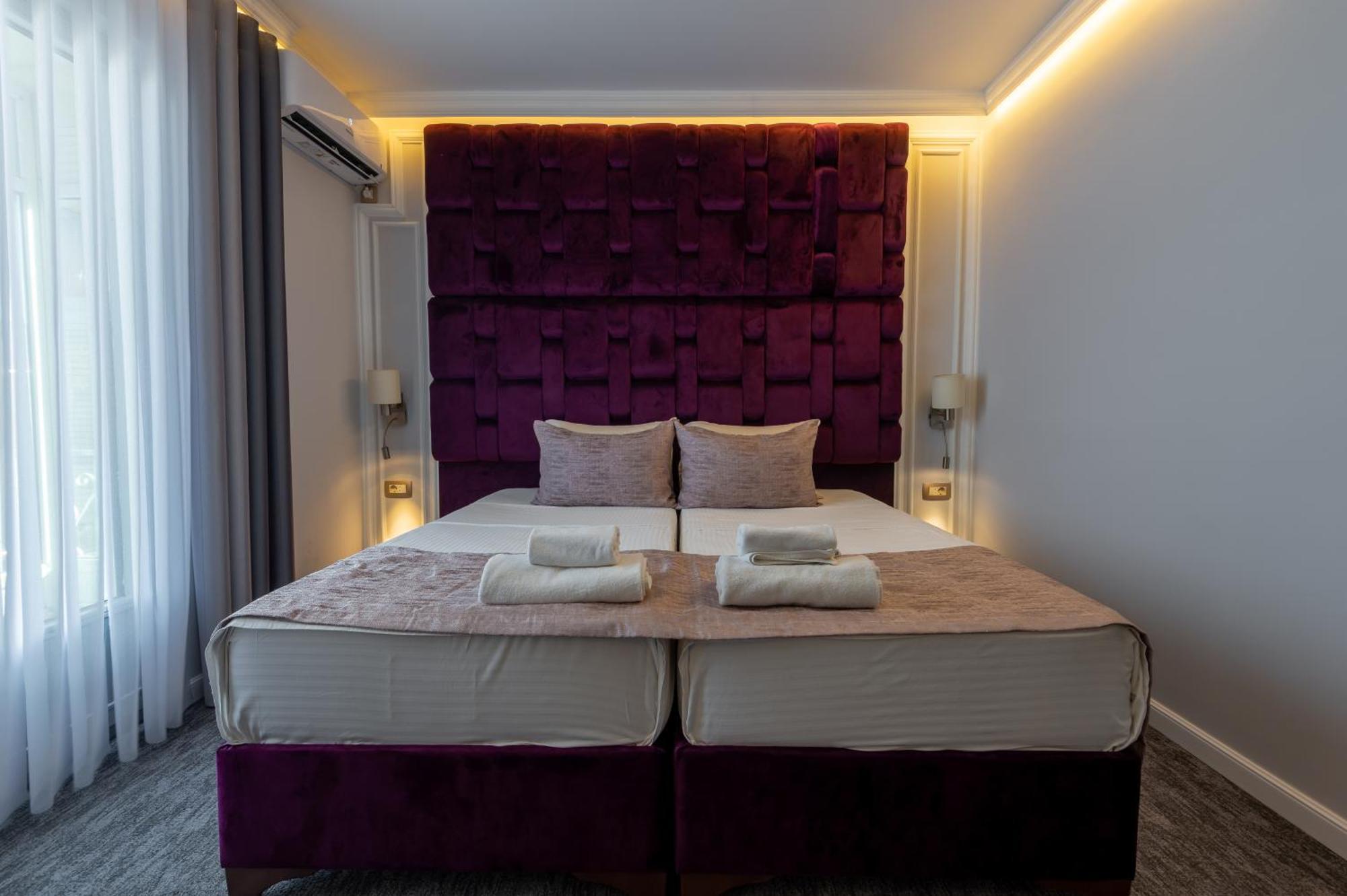 Hotel Ideall Podgorica Bagian luar foto