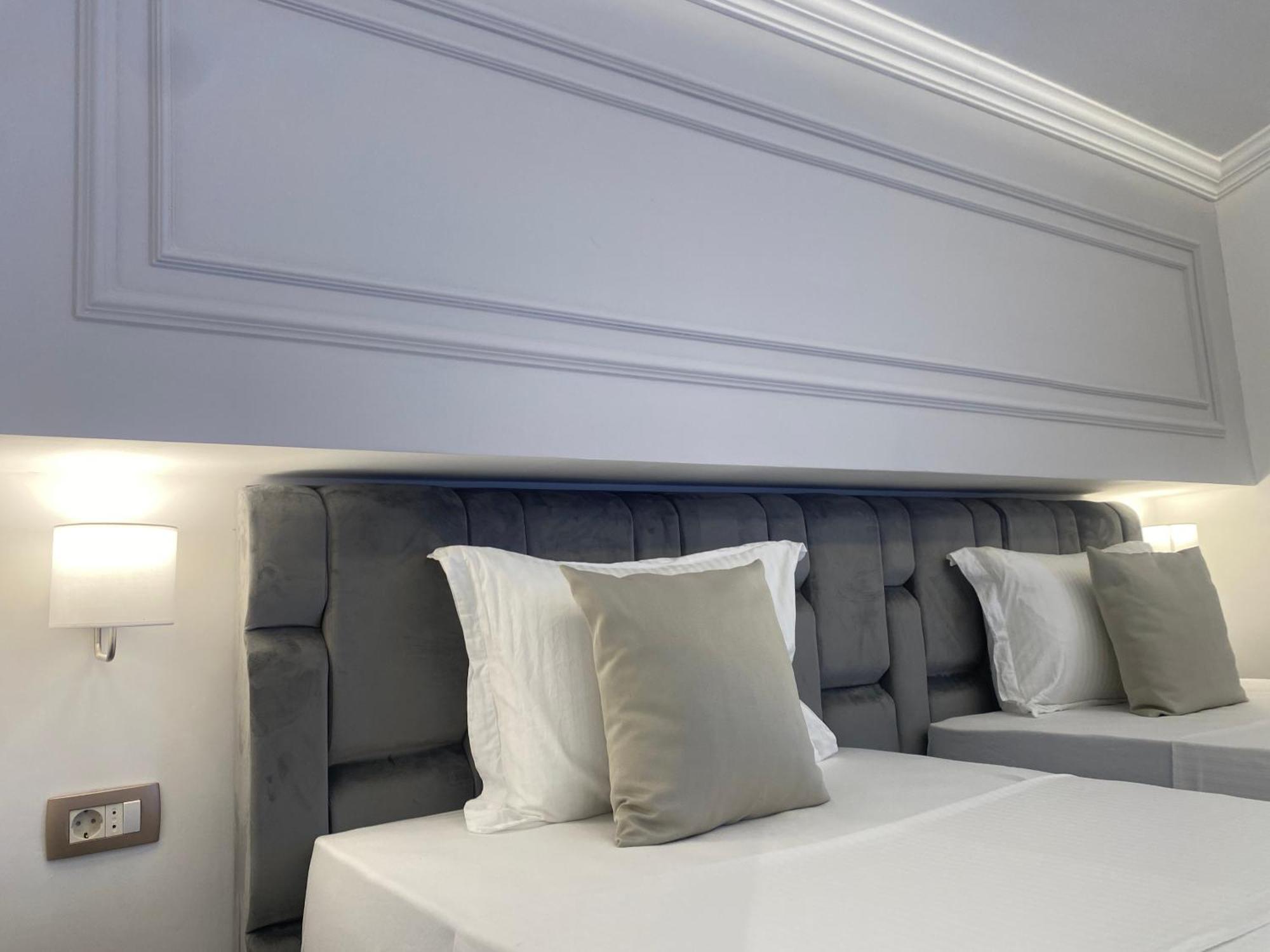 Hotel Ideall Podgorica Bagian luar foto