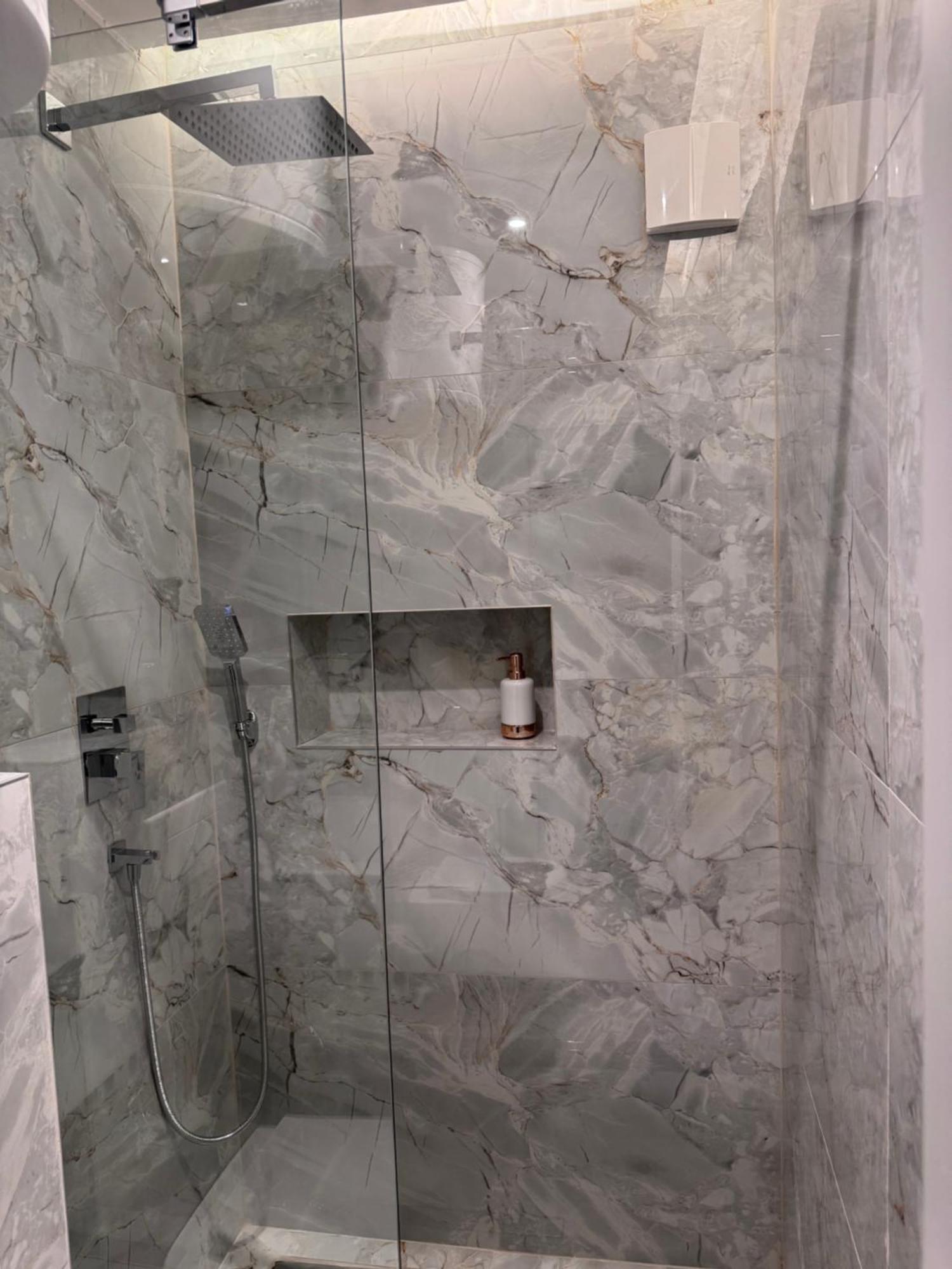 Hotel Ideall Podgorica Bagian luar foto