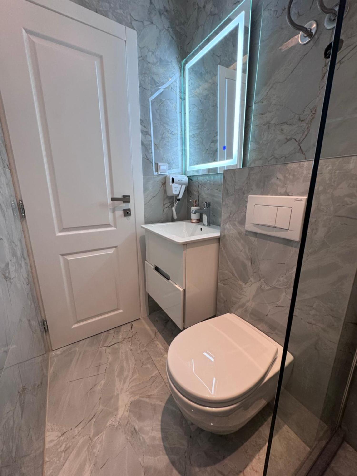 Hotel Ideall Podgorica Bagian luar foto